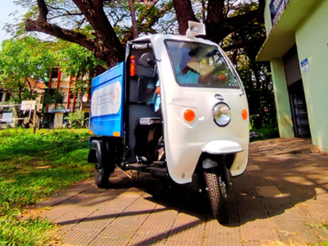 Industry on Campus'; Electric autos made by students for solid waste collection